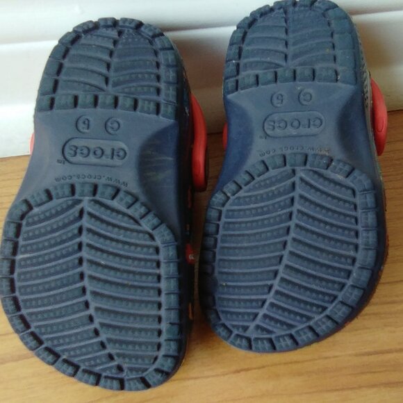 Little Boys Monster Graphic Crocs - Picture 2 of 6